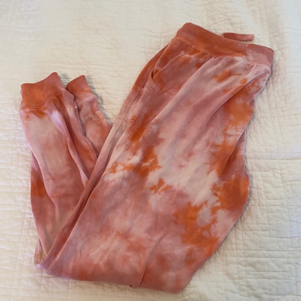 Tie dye sweatpants!